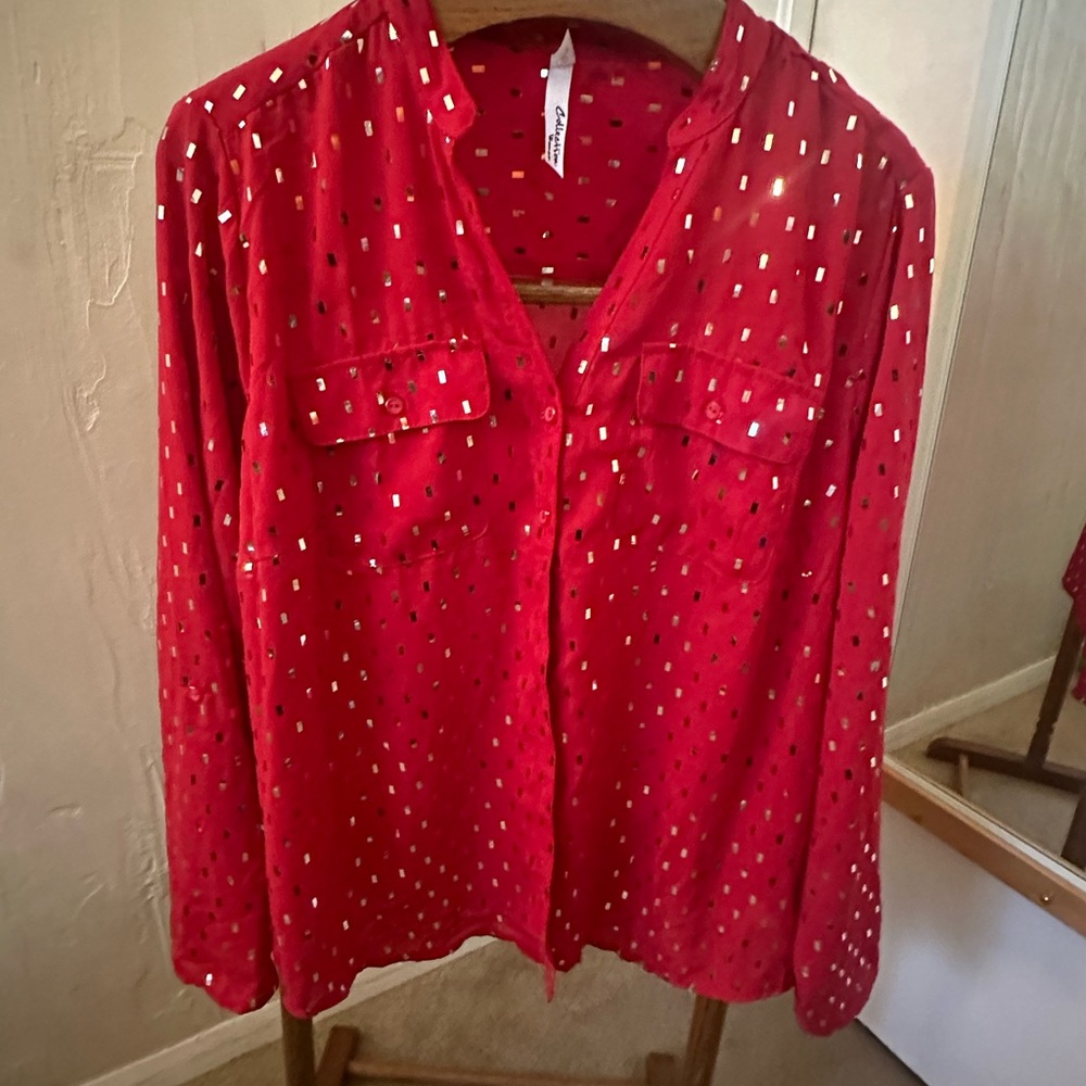 STUNNING Red Button Shirt. Great for Work or Holidays! Women’s 1X